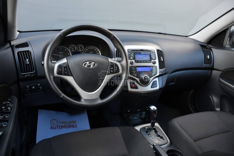 Hyundai i30 1.6 CRDI / AUT / CH