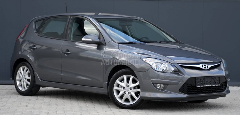 Hyundai i30 1.6 CRDI / AUT / CH