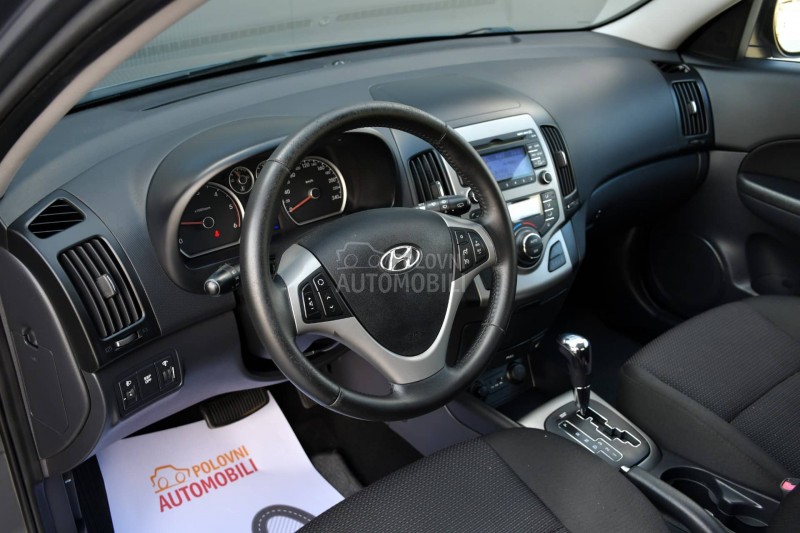 Hyundai i30 1.6 CRDI / AUT / CH