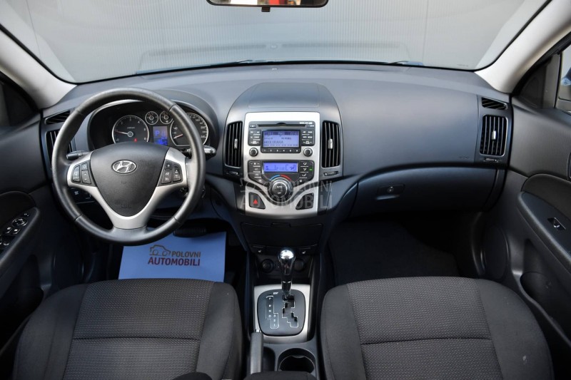 Hyundai i30 1.6 CRDI / AUT / CH