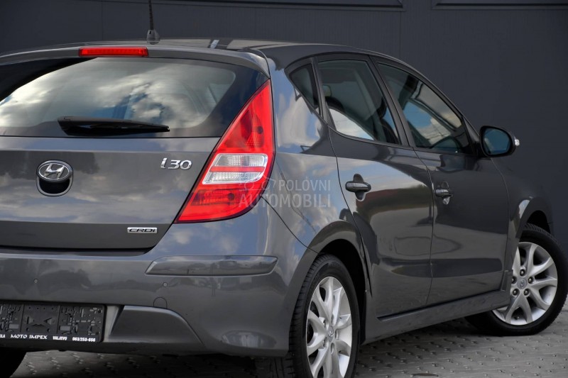 Hyundai i30 1.6 CRDI / AUT / CH