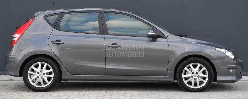 Hyundai i30 1.6 CRDI / AUT / CH