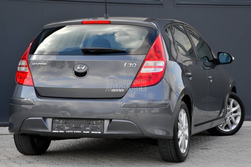 Hyundai i30 1.6 CRDI / AUT / CH