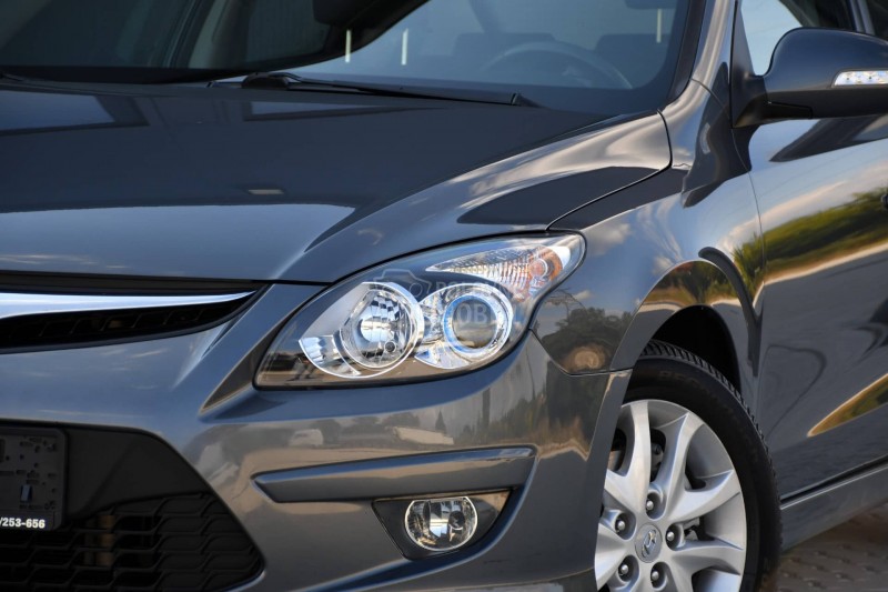 Hyundai i30 1.6 CRDI / AUT / CH