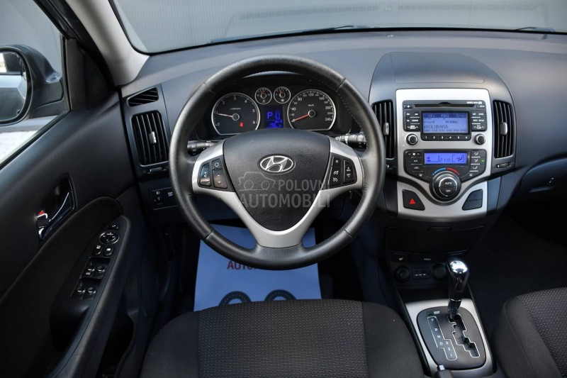 Hyundai i30 1.6 CRDI / AUT / CH