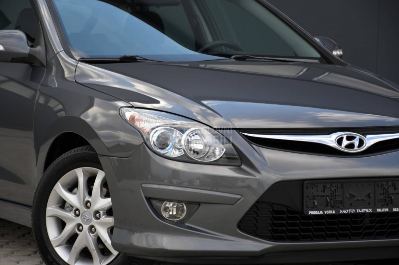 Hyundai i30 1.6 CRDI / AUT / CH