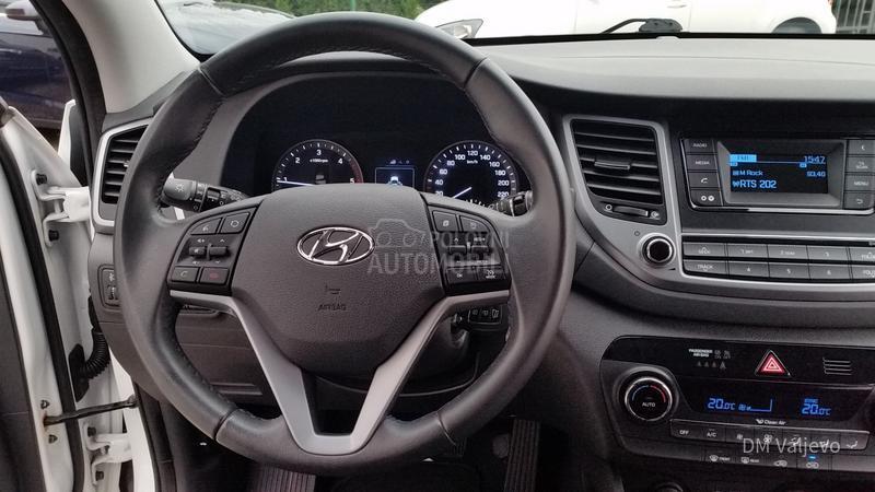 Hyundai Tucson 2.0 CRDI 4WD/KA0 N0V