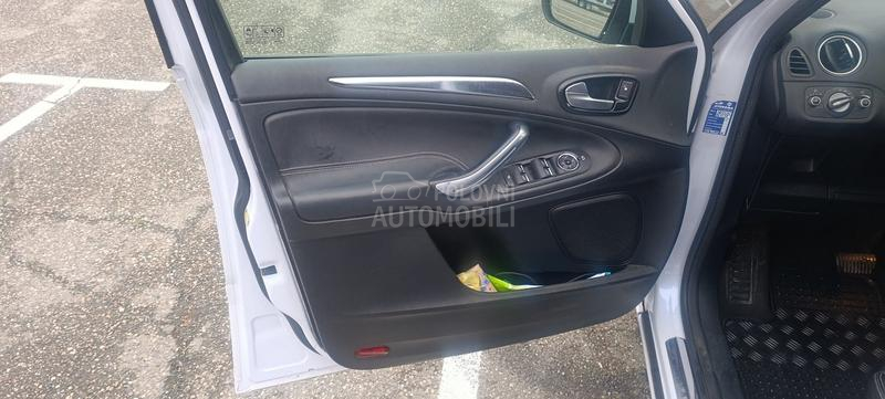 Ford S-Max 2.0 tdci TITANIJUM
