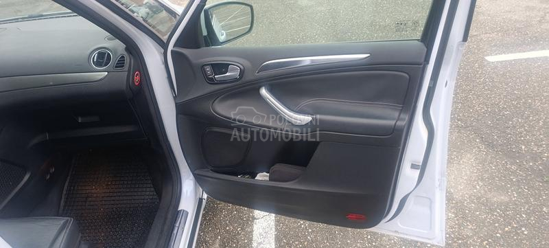 Ford S-Max 2.0 tdci TITANIJUM