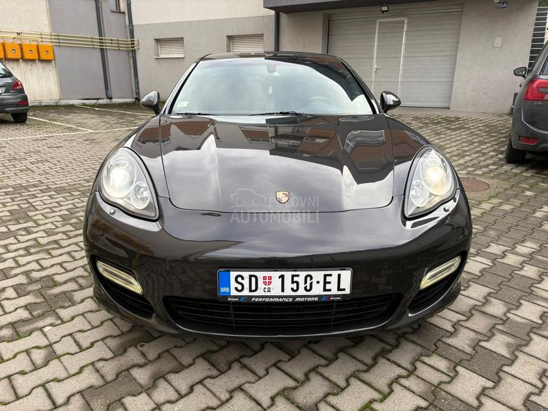 Porsche Panamera Turbo s