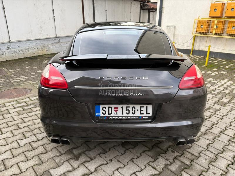 Porsche Panamera Turbo s