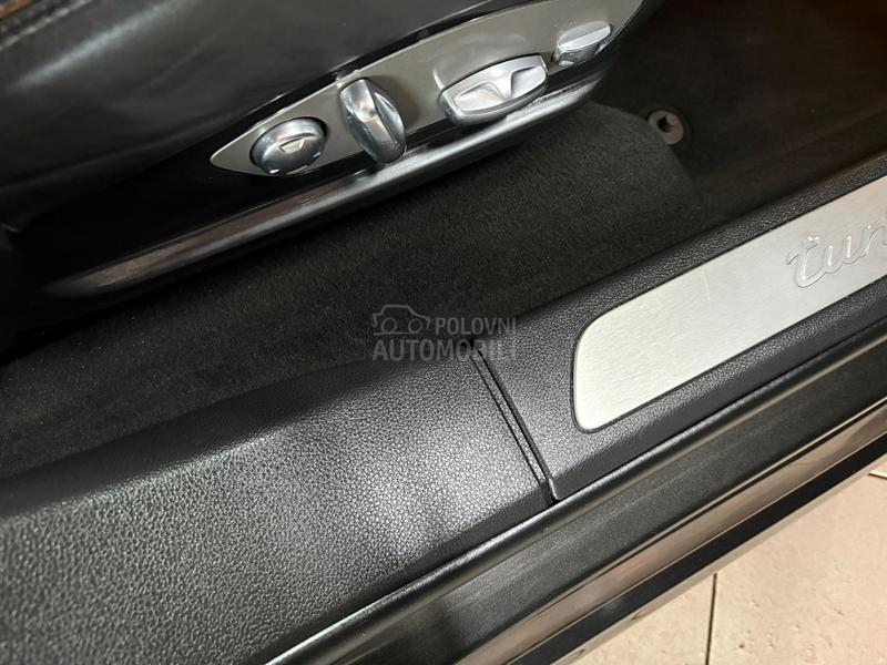 Porsche Panamera Turbo s