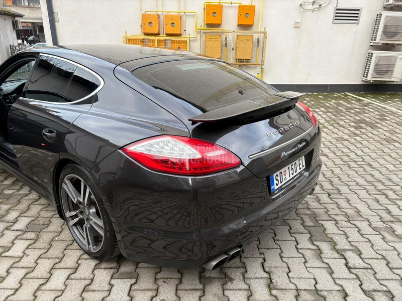 Porsche Panamera Turbo s