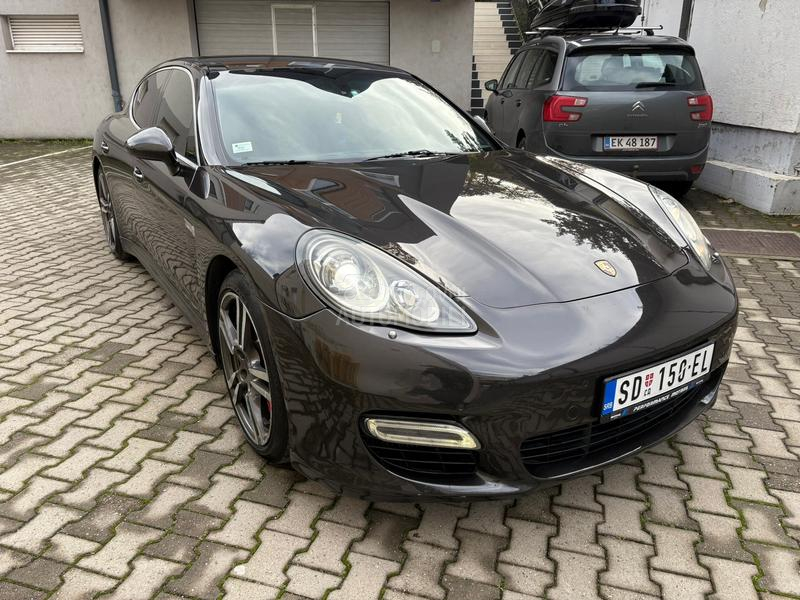 Porsche Panamera Turbo s