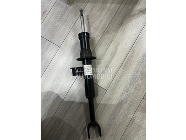 Prednji amortizeri za f10,NOVI za BMW Serija 5