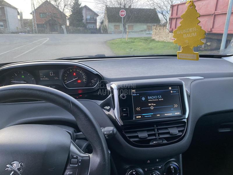 Peugeot 208 1.6hdi TOOP SNIZENO