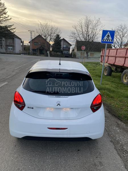 Peugeot 208 1.6hdi TOOP SNIZENO
