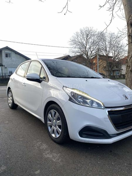 Peugeot 208 1.6hdi TOOP SNIZENO