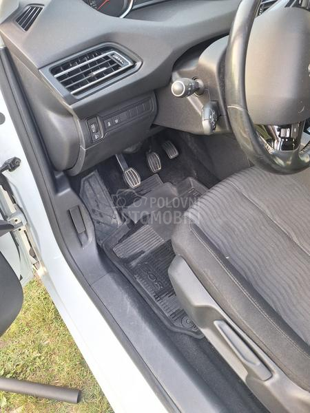 Peugeot 308 1.6hdi