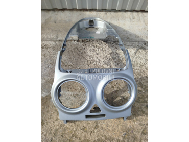 srednja konzola istrum.table za Opel Corsa D od 2006. do 2014. god.