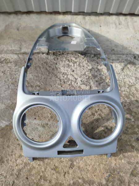 srednja konzola istrum.table