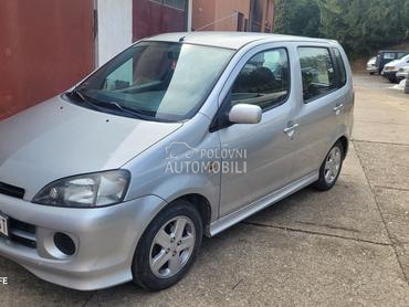 Daihatsu YRV 4WD