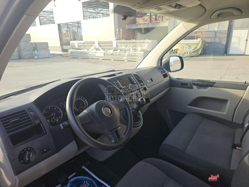 Volkswagen Transporter T5 2.0.tdi