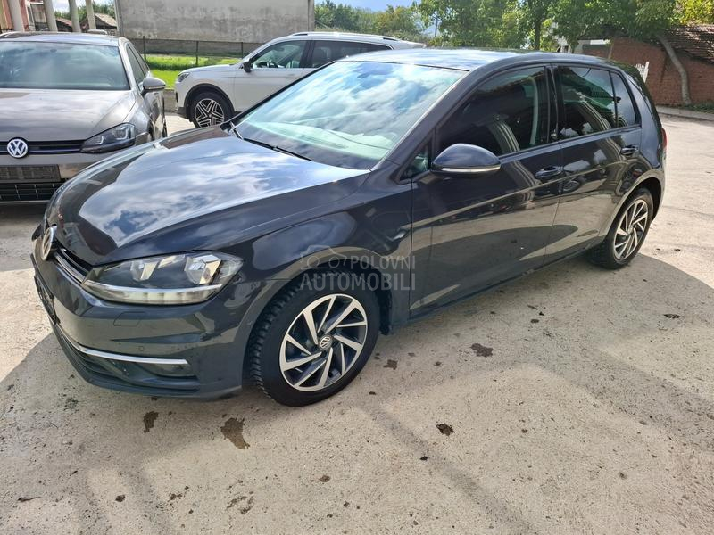 Volkswagen Golf 7 V i r t u a l