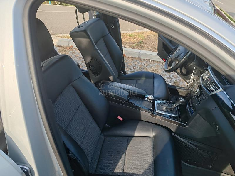 Mercedes Benz E 200 AVANTGARDE