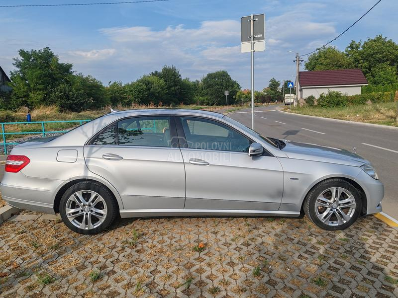 Mercedes Benz E 200 AVANTGARDE