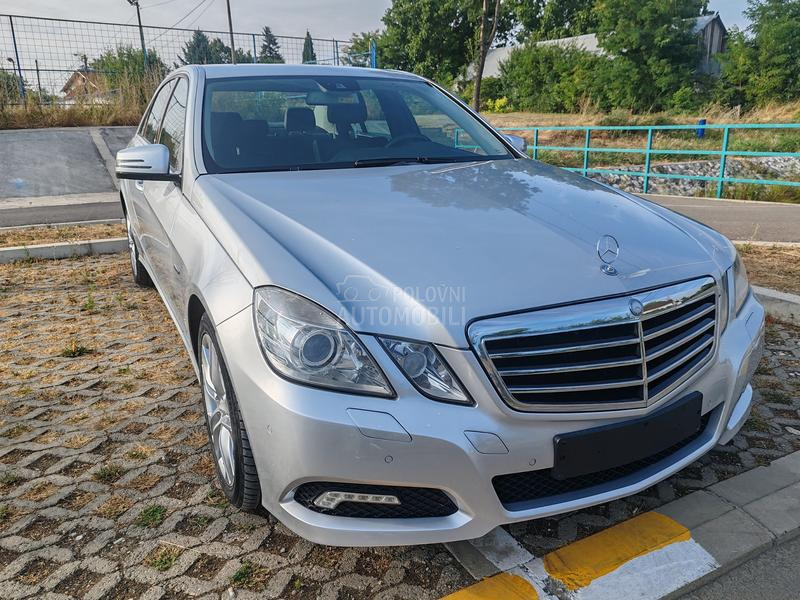 Mercedes Benz E 200 AVANTGARDE