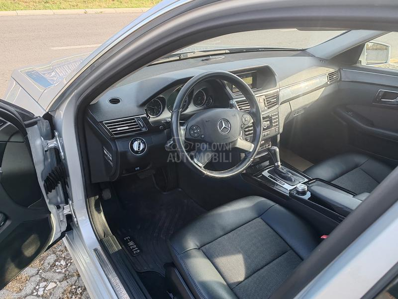 Mercedes Benz E 200 AVANTGARDE