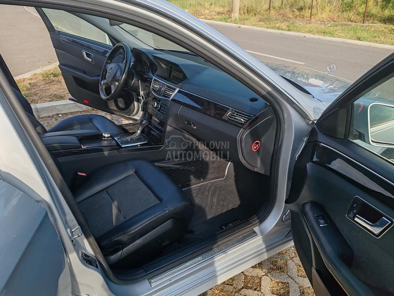 Mercedes Benz E 200 AVANTGARDE