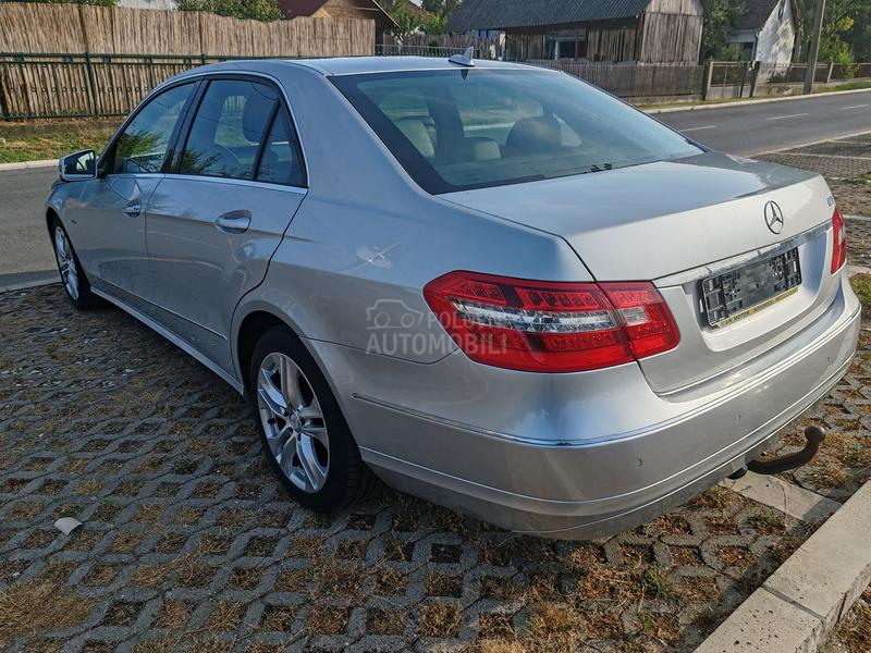 Mercedes Benz E 200 AVANTGARDE