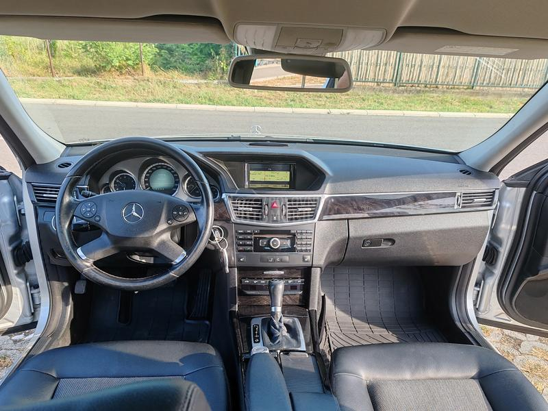 Mercedes Benz E 200 AVANTGARDE