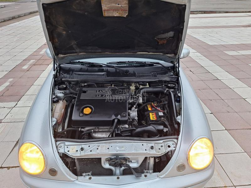 Lancia Lybra 1.9 jtd
