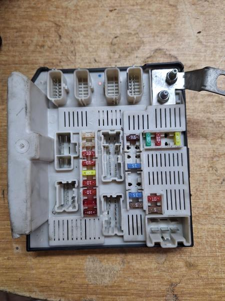 Kutija osiguraca Megan 2