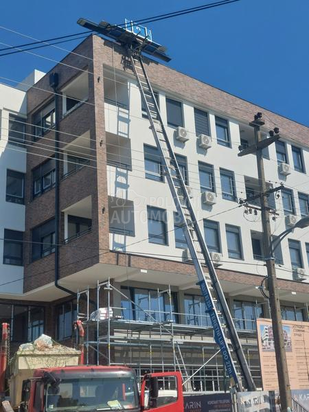 Nissan Lift dizalica 27m