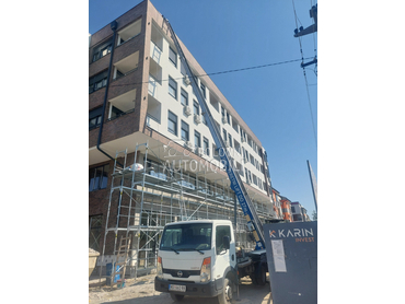 Nissan Lift dizalica 27m