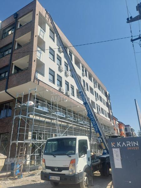 Nissan Lift dizalica 27m