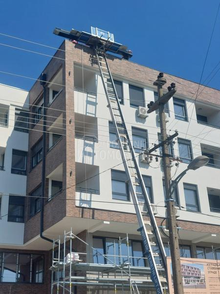 Nissan Lift dizalica 27m