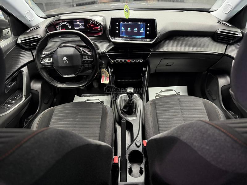 Peugeot 2008 1.2/fabričko stanje