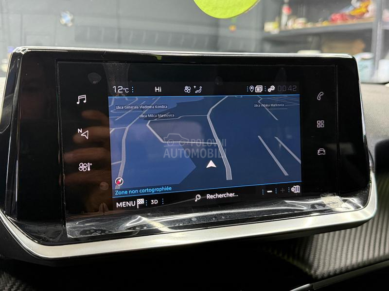 Peugeot 2008 1.2/fabričko stanje