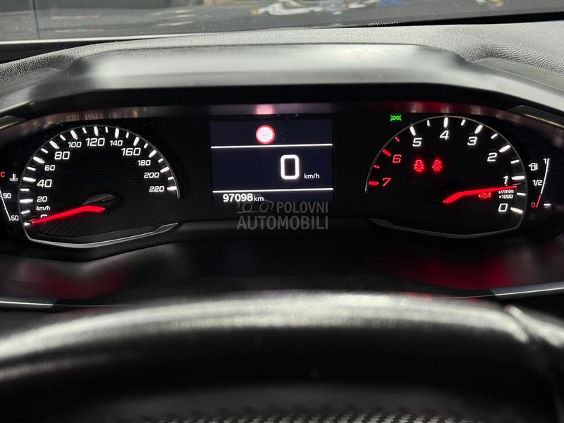 Peugeot 2008 1.2/fabričko stanje