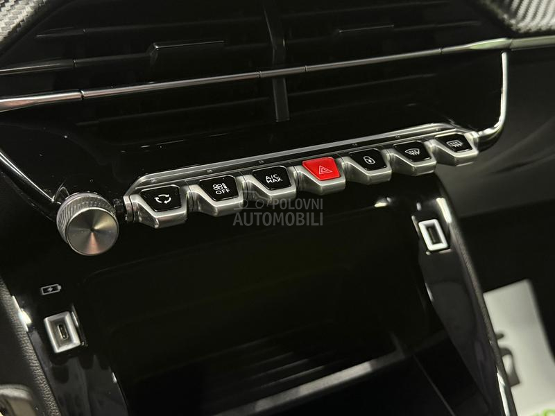 Peugeot 2008 1.2/fabričko stanje