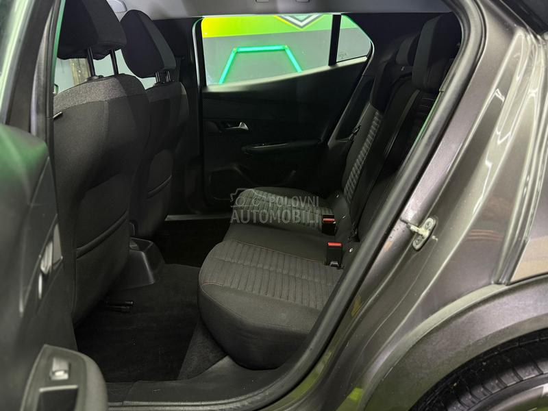 Peugeot 2008 1.2/fabričko stanje