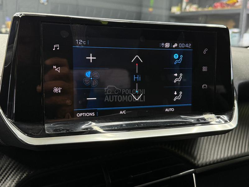 Peugeot 2008 1.2/fabričko stanje