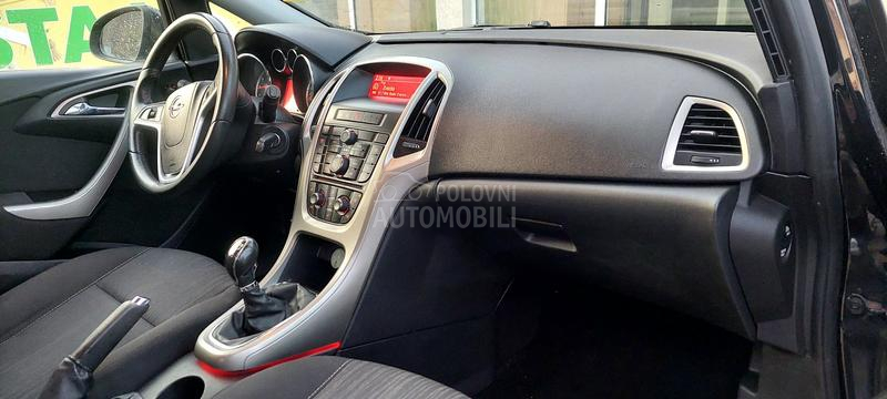 Opel Astra J 