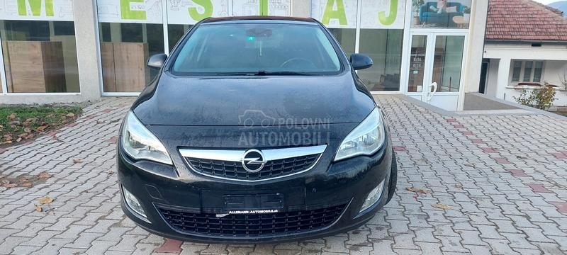 Opel Astra J 