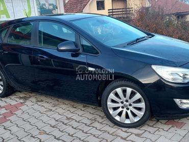Opel Astra J 